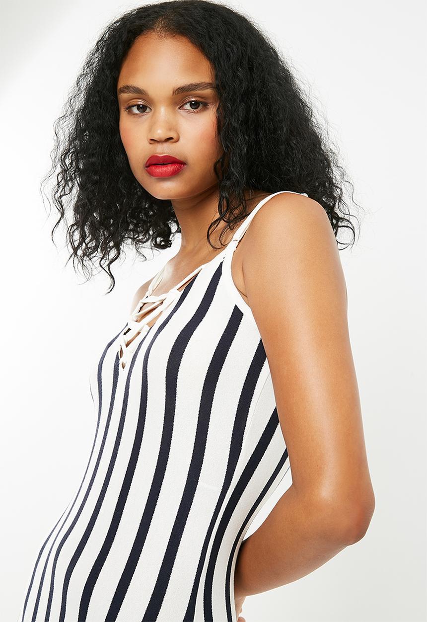 Jacqueline de Yong - Cass maxi dress - white & navy