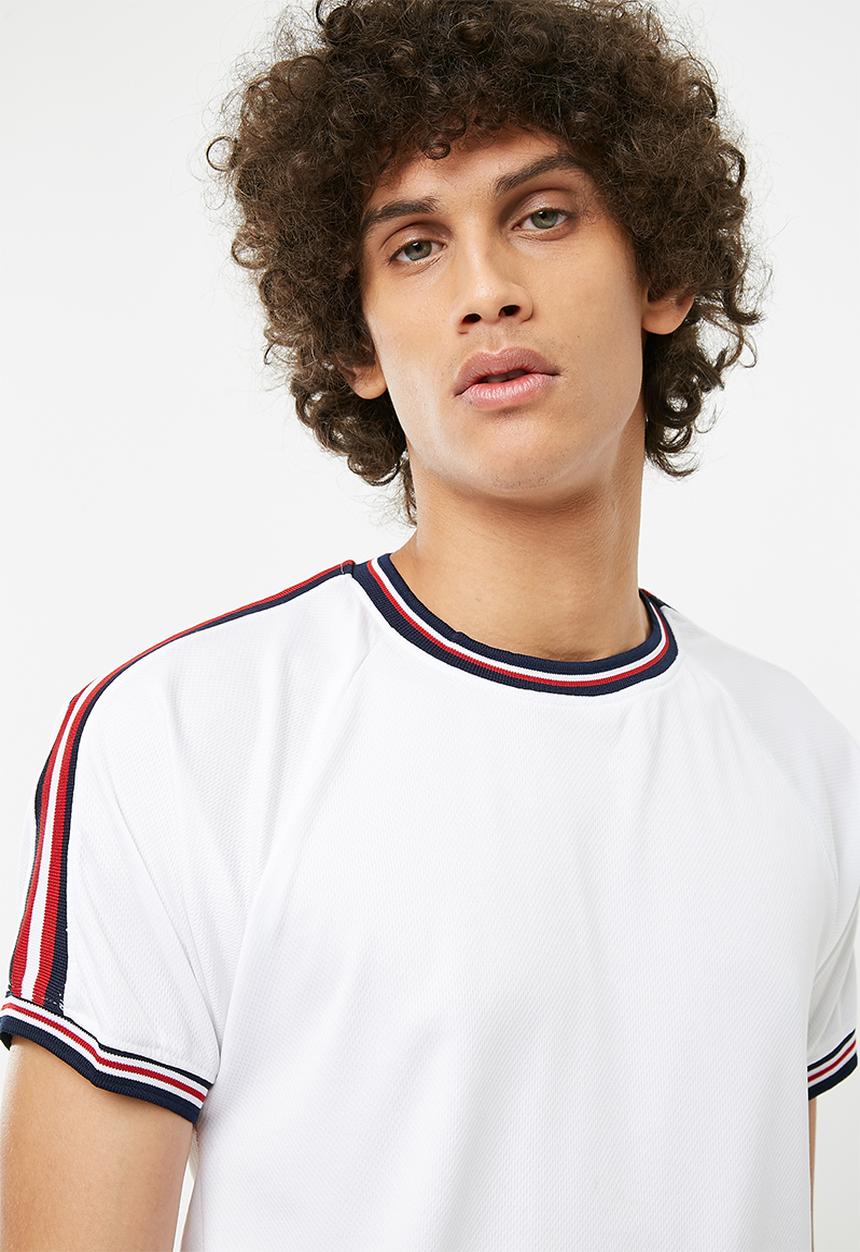 Bellfield - Retro sports tee - white 