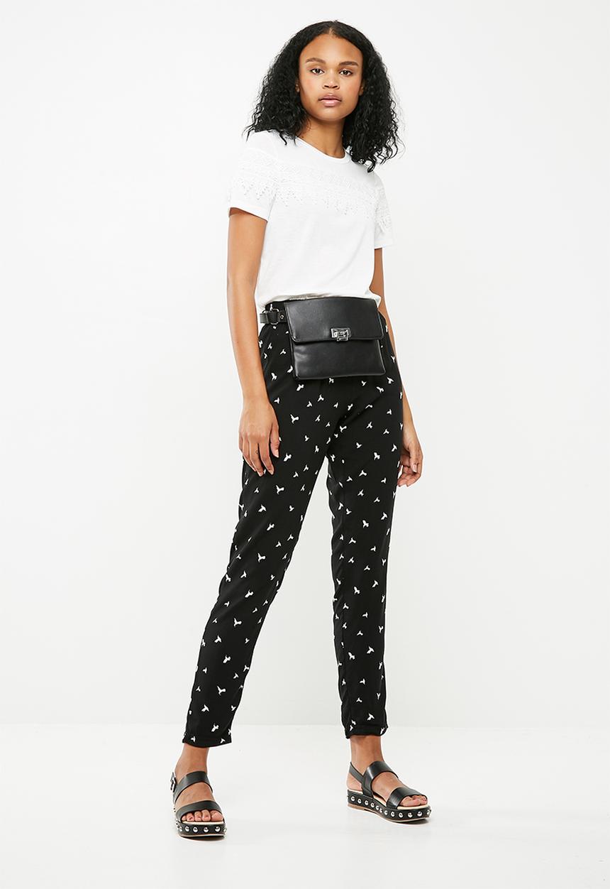 Jacqueline de Yong - Rakel short sleeve top - white