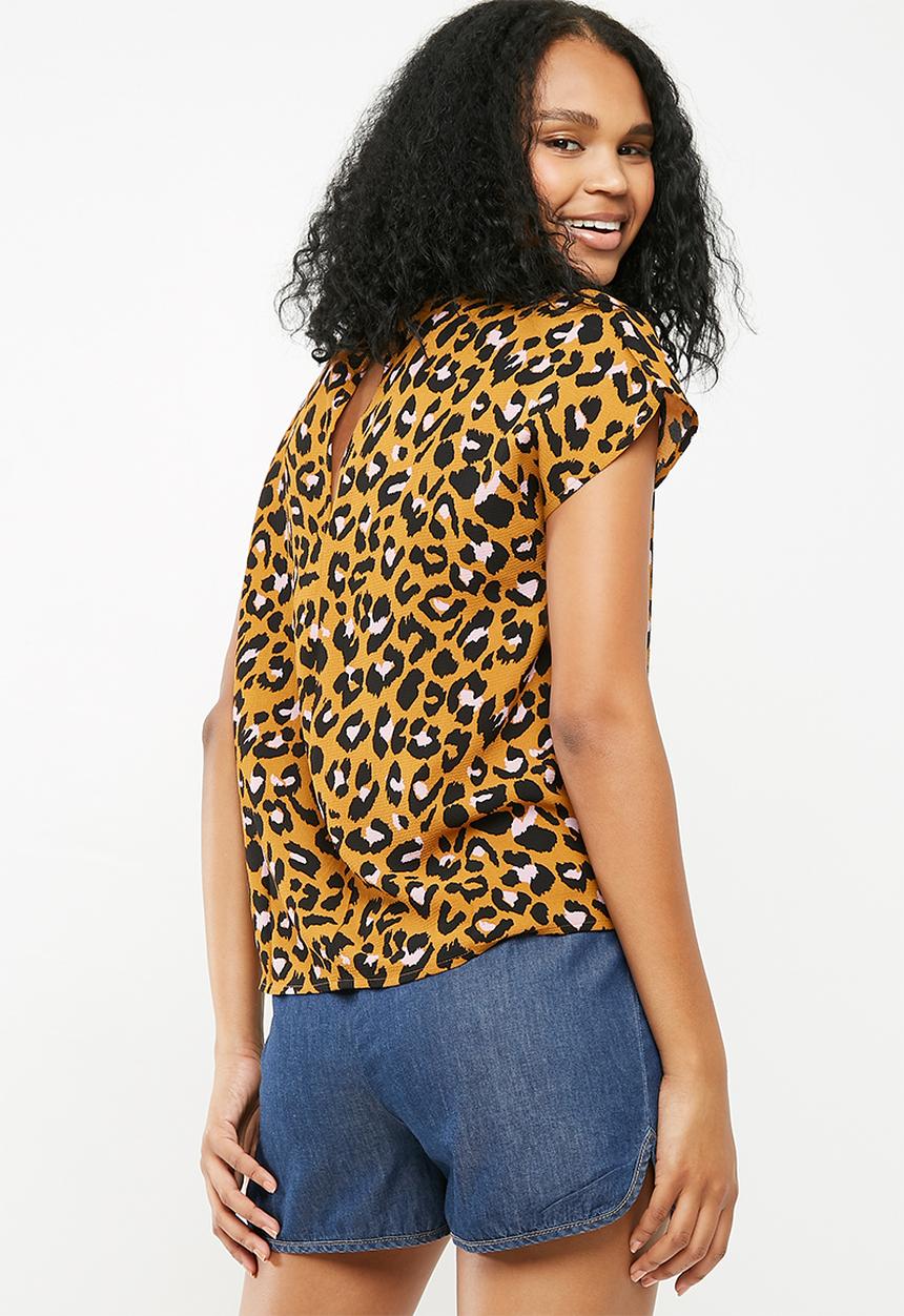Jacqueline de Yong - Milo woven short sleeve top - mustard
