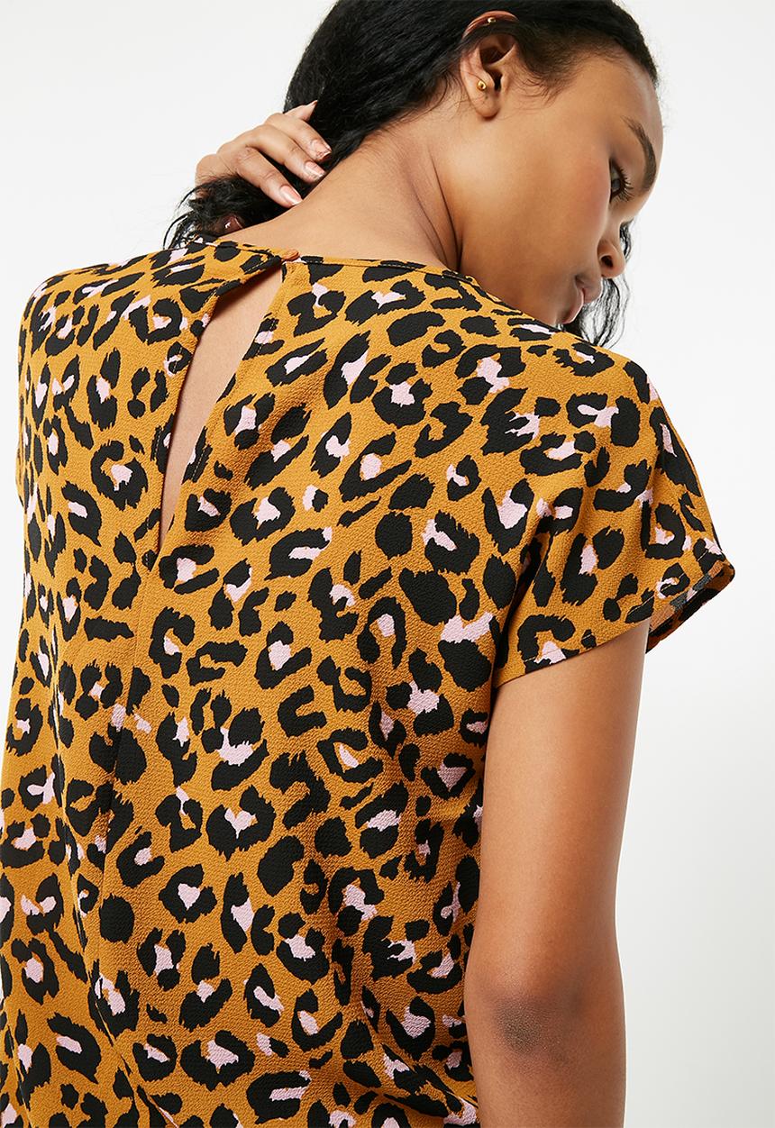 Jacqueline de Yong - Milo woven short sleeve top - mustard