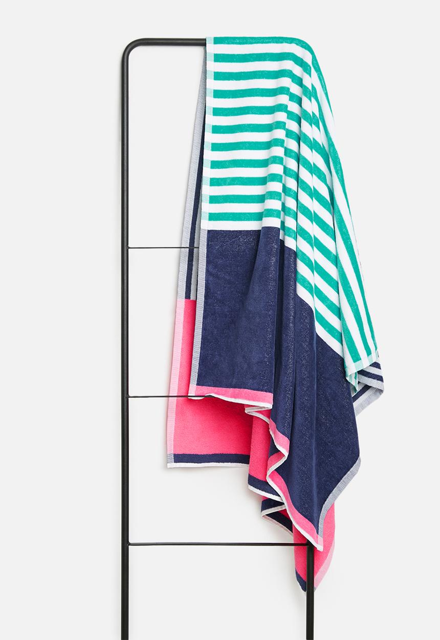 Sixth Floor - Panama beach towel - pink & navy