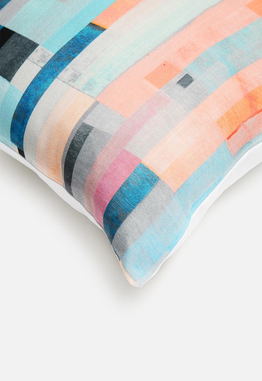 Grey Gardens - Coral cushion cover - pastel multi