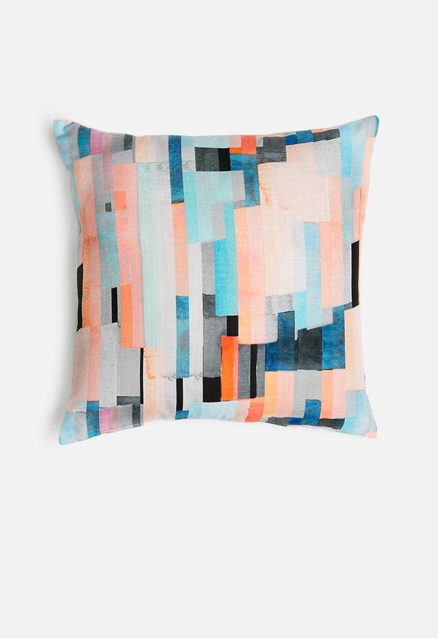 Grey Gardens - Coral cushion cover - pastel multi