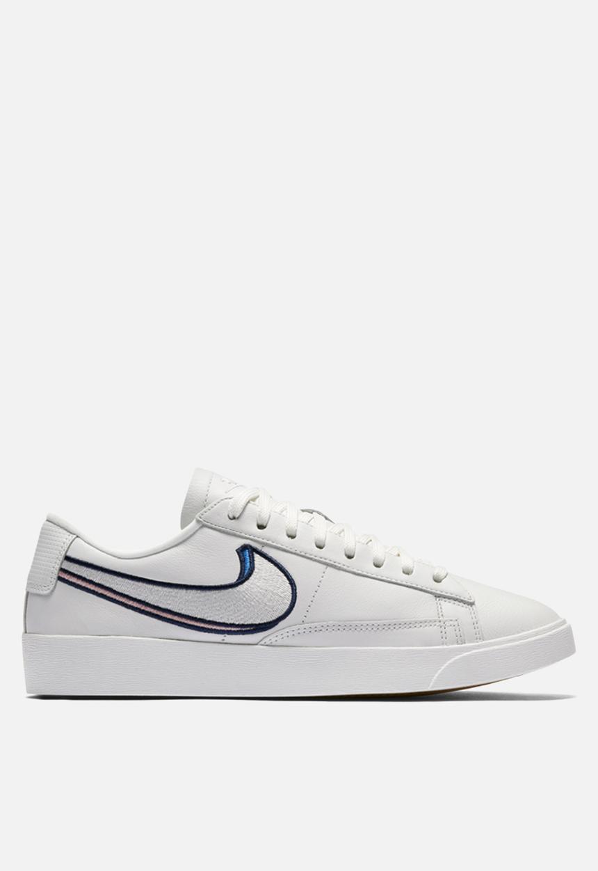 Nike -  Nike Blazer Low LX - Summit White / Oracle Pink