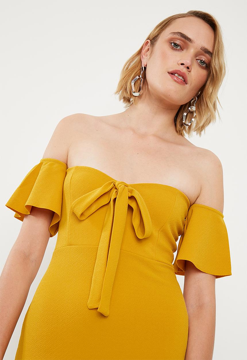 Missguided - Stretch crepe bardot cut out tie front - mustard