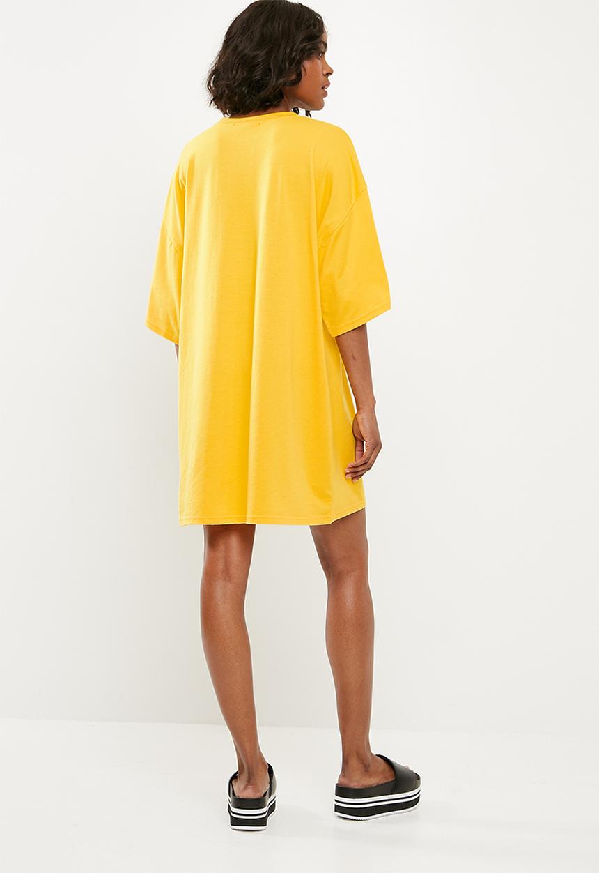 Missguided - Oversized short sleeve T-shirt dress - yellow