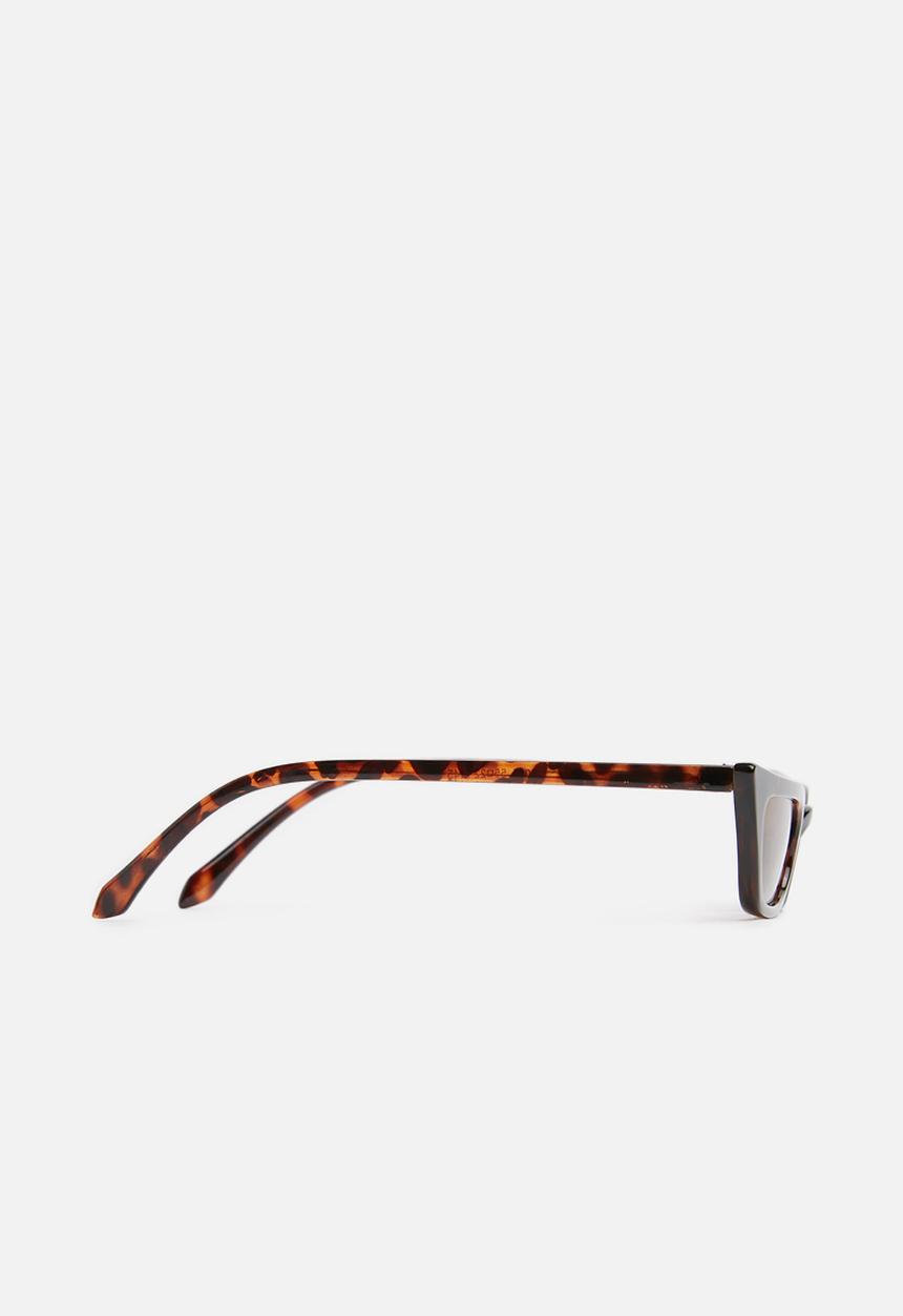 Superbalist - Tortoise shell small catesye sunglasses - brown