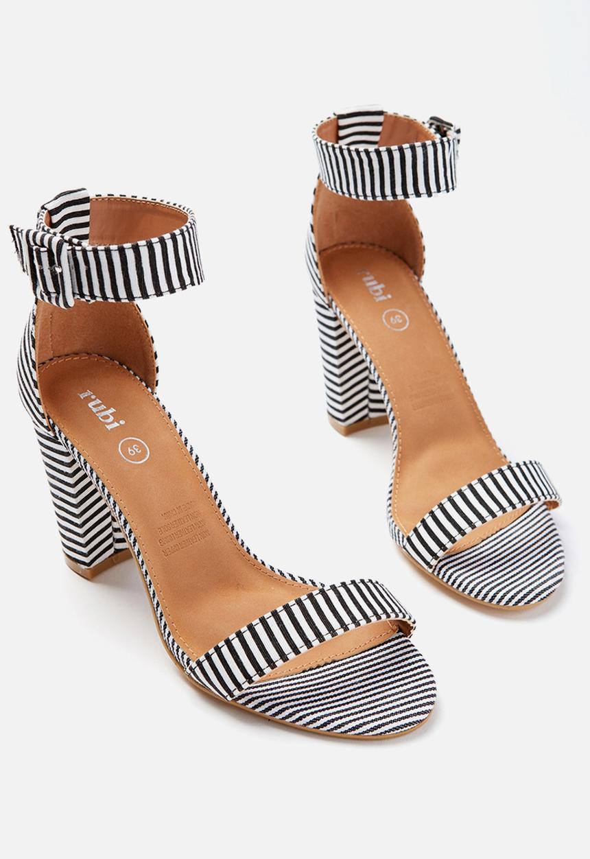 Cotton On - San sebastian heel - black