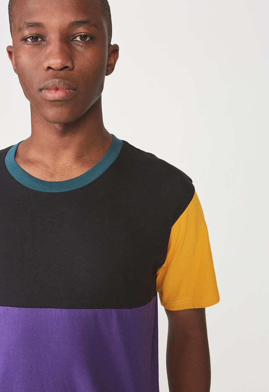 Cotton On - Downtown loose fit short sleeve tee - multi 