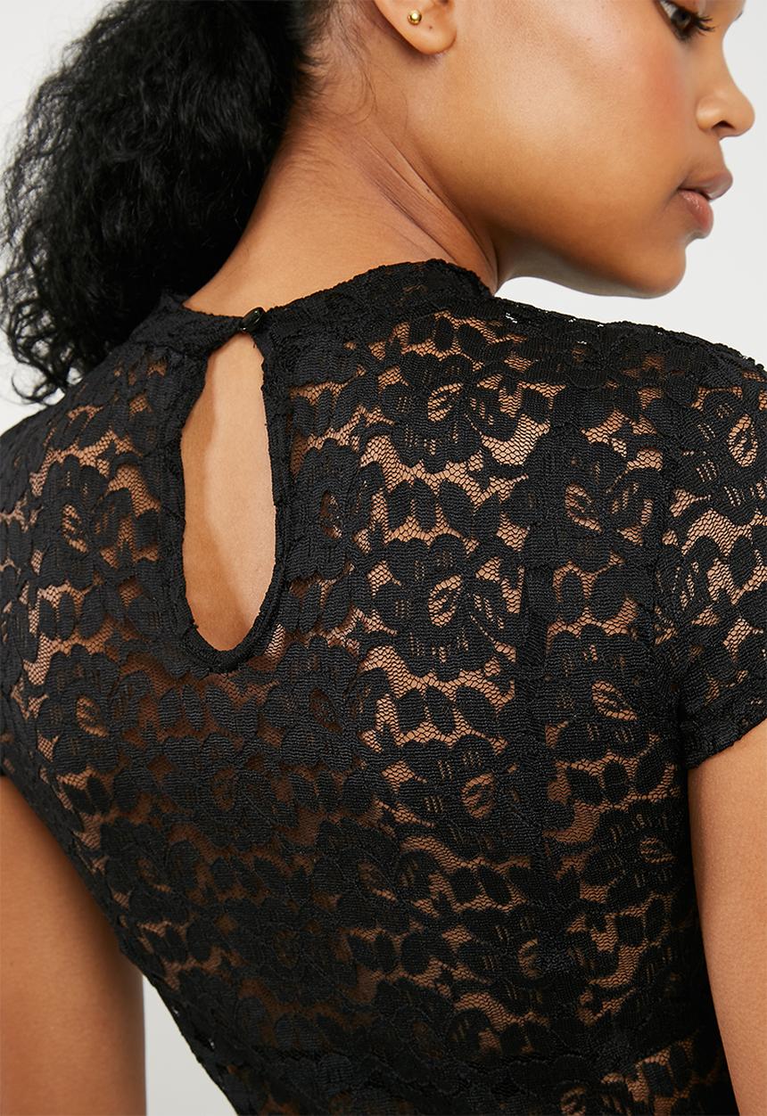 Superbalist - Lace boxy tee - black