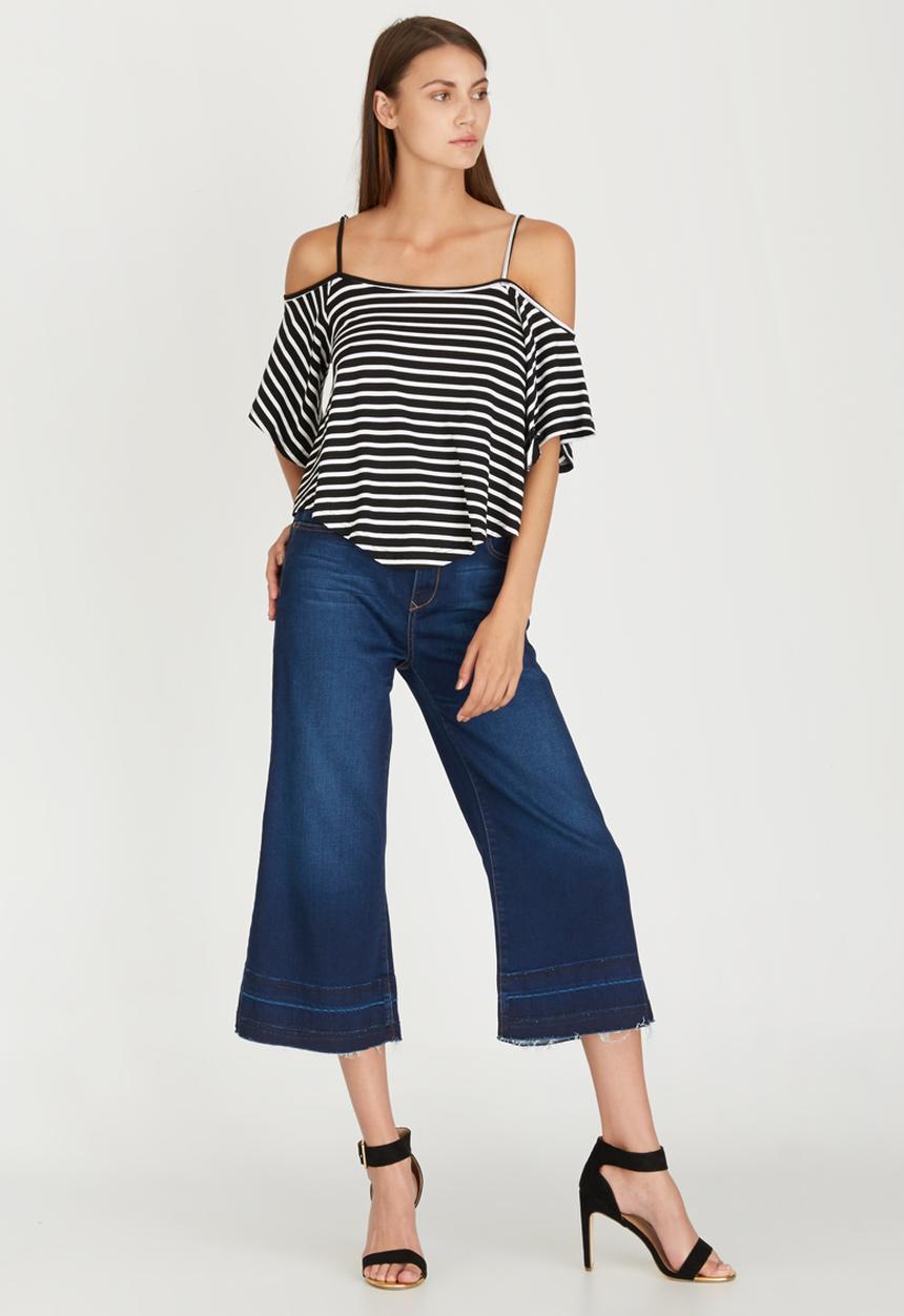 c(inch) - Cold Shoulder T-shirt Black and White