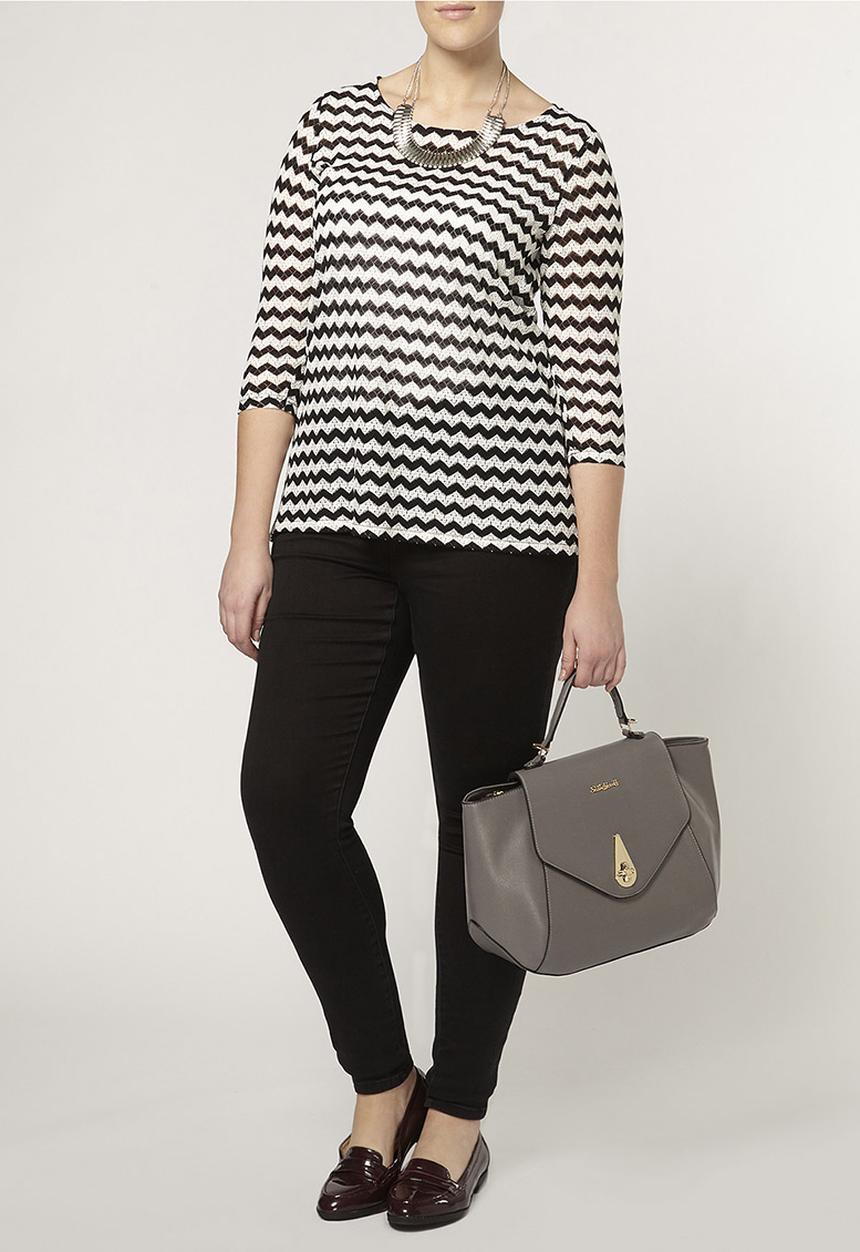 EVANS - Zig-zag Knitted Top Black and White