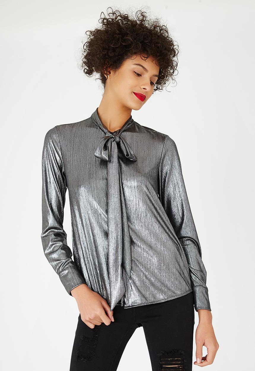 STYLE REPUBLIC - Kitty Bow Blouse Metallic