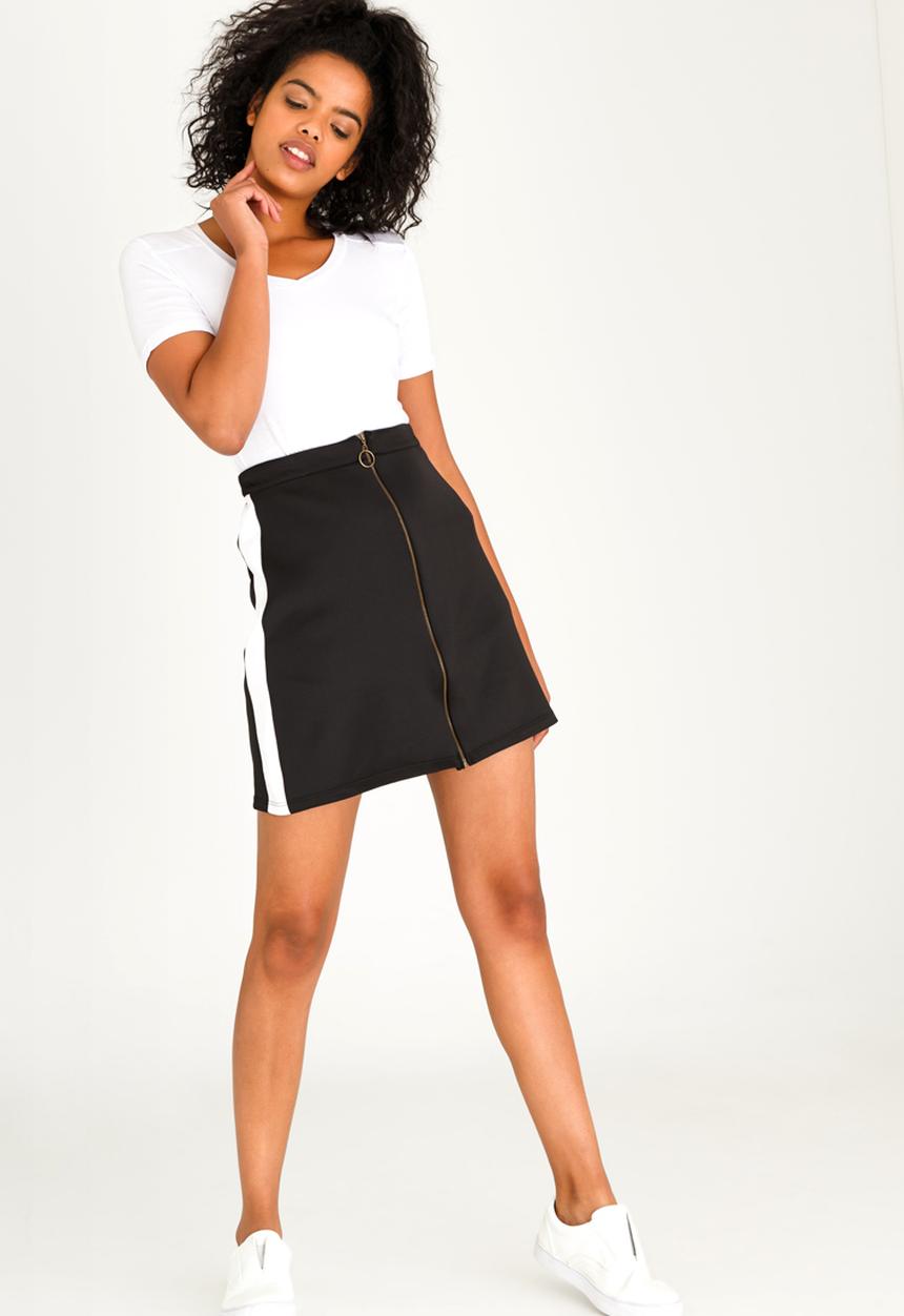 STYLE REPUBLIC - Sports Luxe Mini Skirt Black