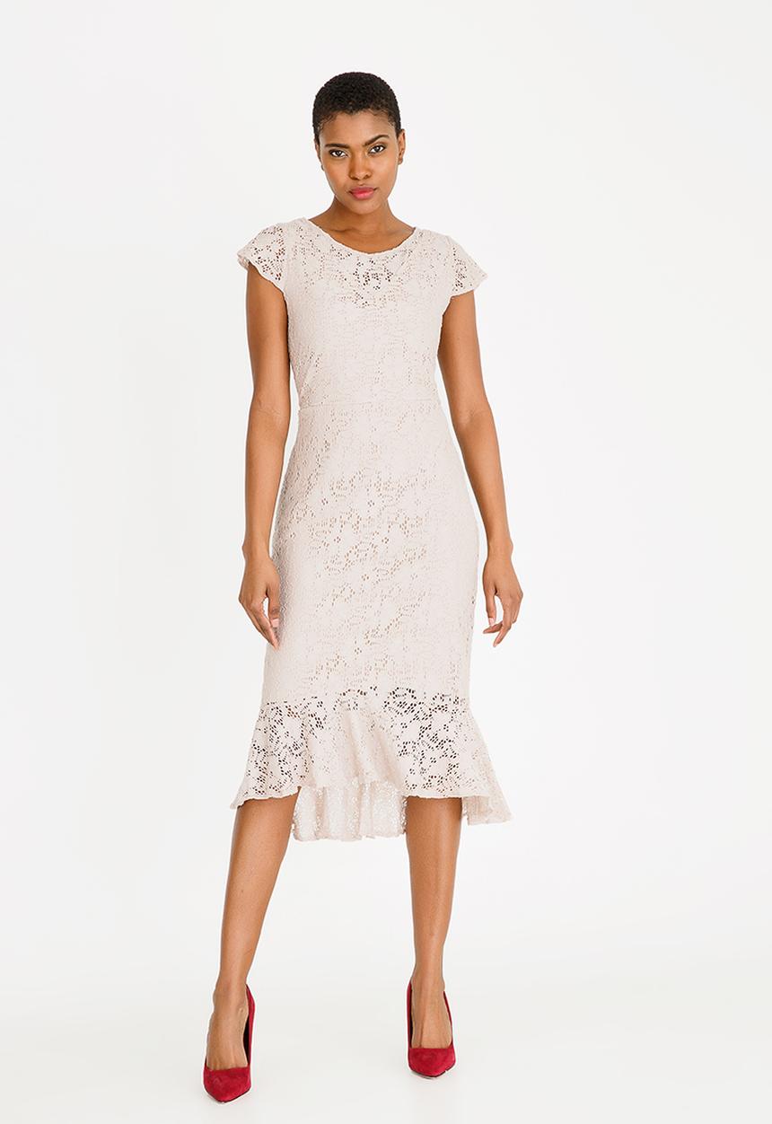 edit - Fitted lace dress with frills - beige
