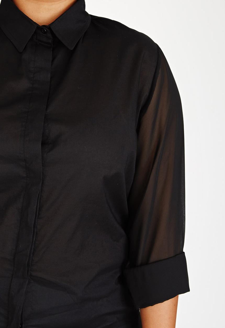 STYLE REPUBLIC PLUS - Longer Length Shirt Black
