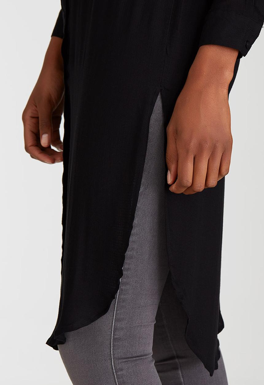 ONLY - Long Sleeve Longline Shirt Black