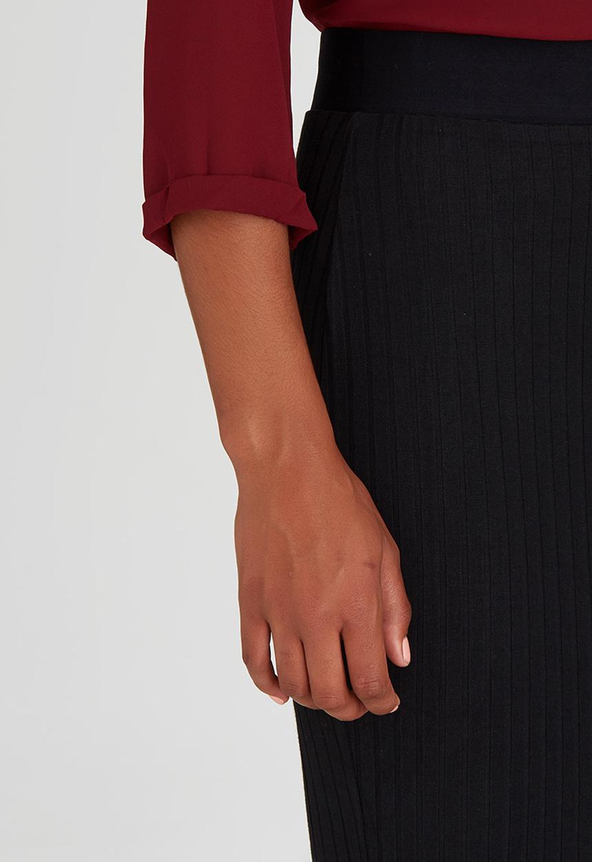 Suzanne Betro - Rib Pencil Skirt Black
