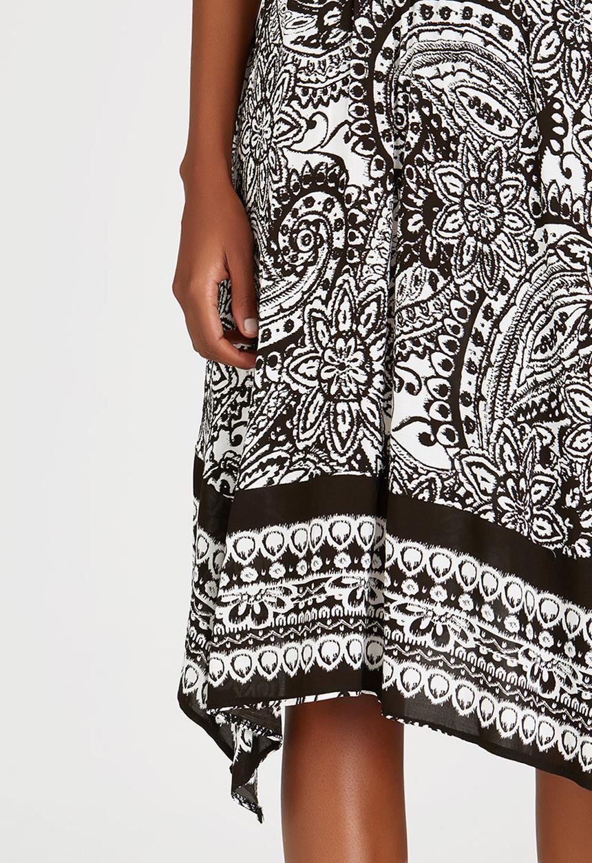 edit - Handkerchief Hem Skirt Black and White