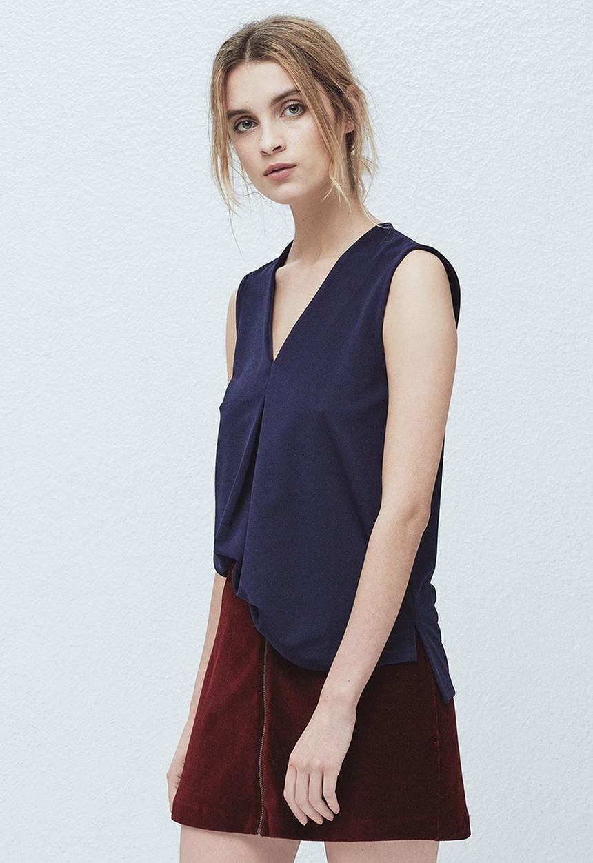 MANGO - Flowy Textured Top Navy