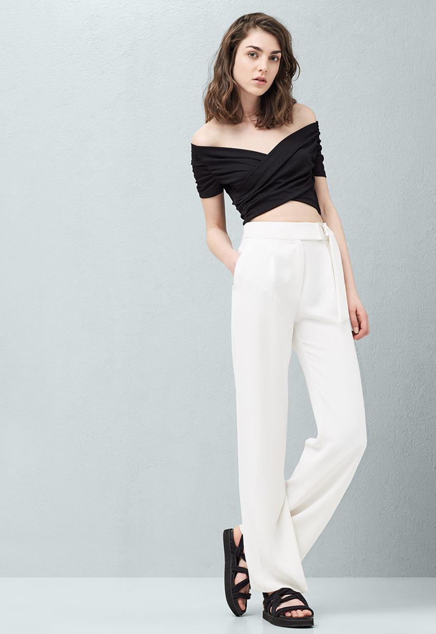 MANGO - Wrap Crop Top Black