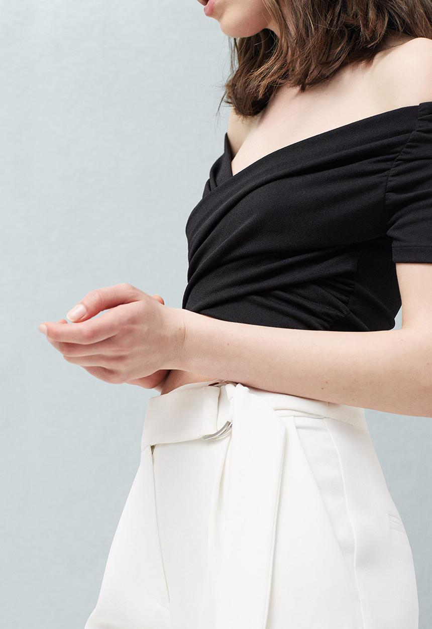 MANGO - Wrap Crop Top Black