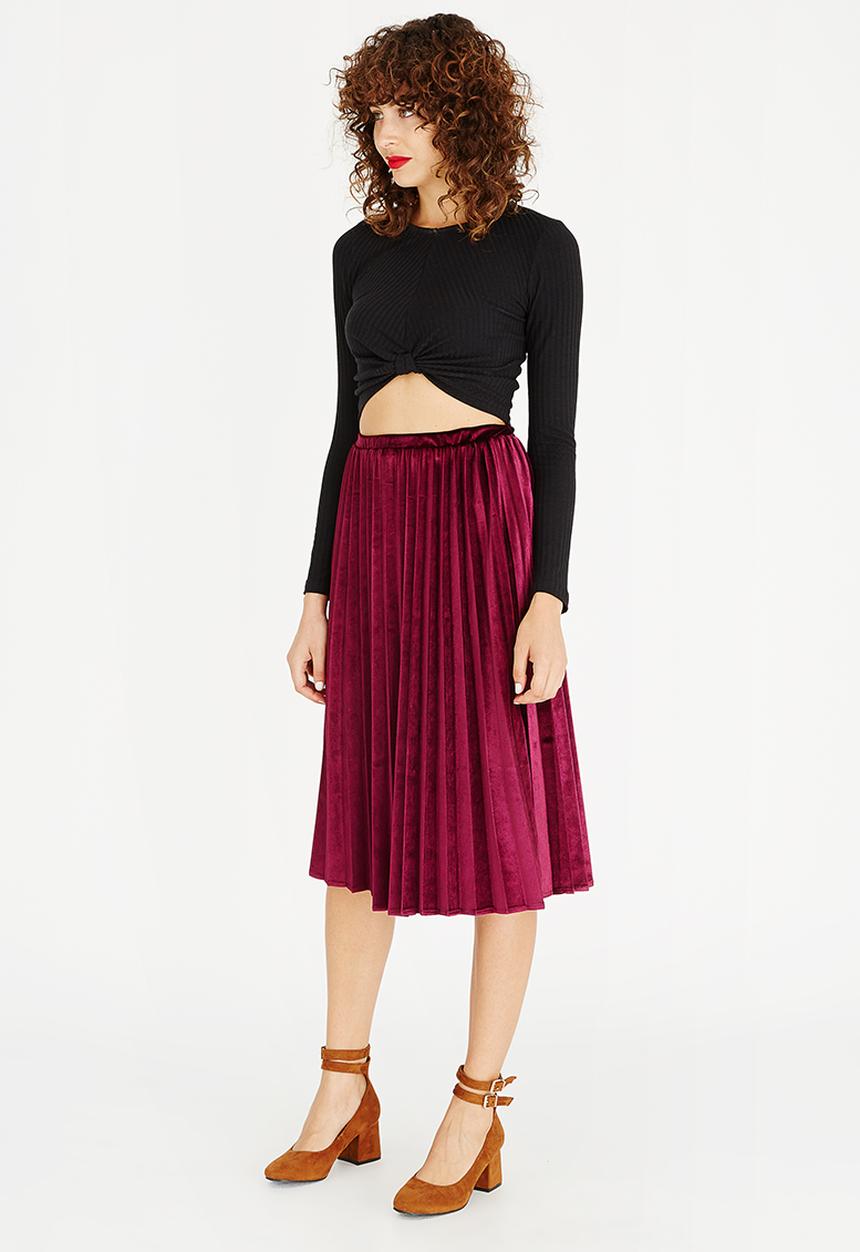 STYLE REPUBLIC - Pleated Velvet Skirt Dark Red