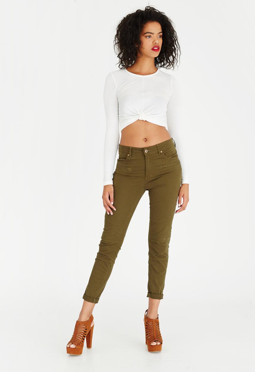 c(inch) - Knot Detail Crop Top White