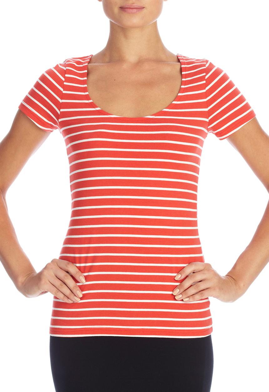 Betty Basics - Britney T-shirt
