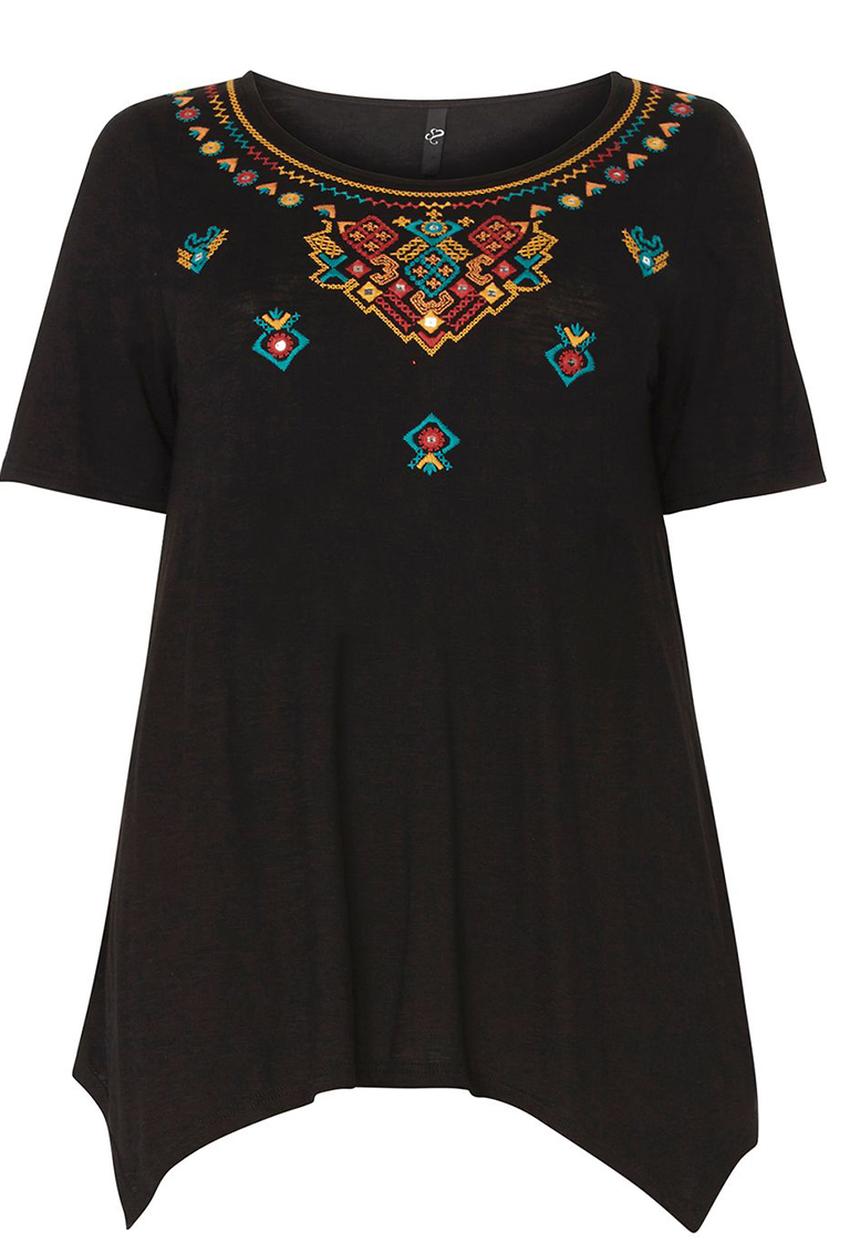 EVANS - Embroidery Detail Tee Black
