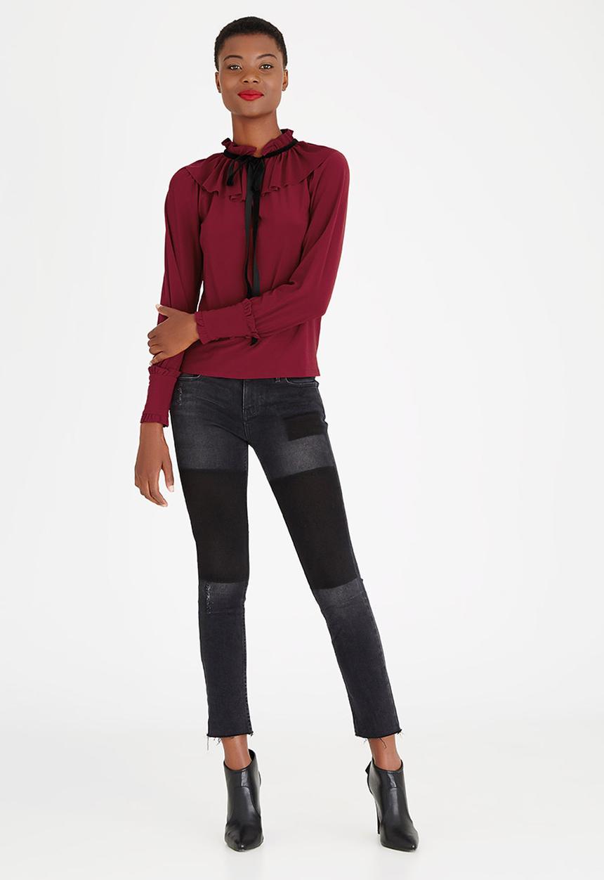 STYLE REPUBLIC - Kitty Bow Blouse Dark Red