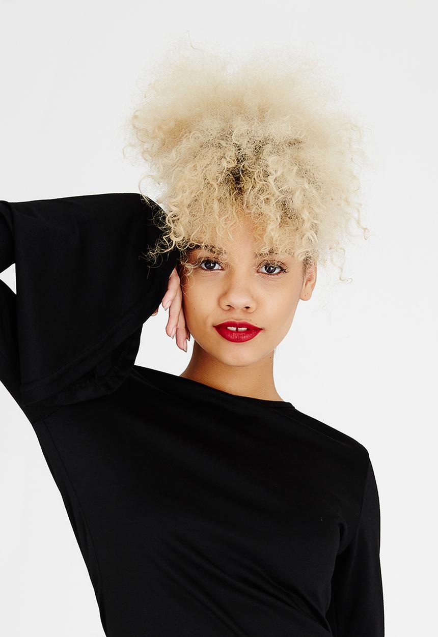 c(inch) - Bell Sleeve T-shirt Black