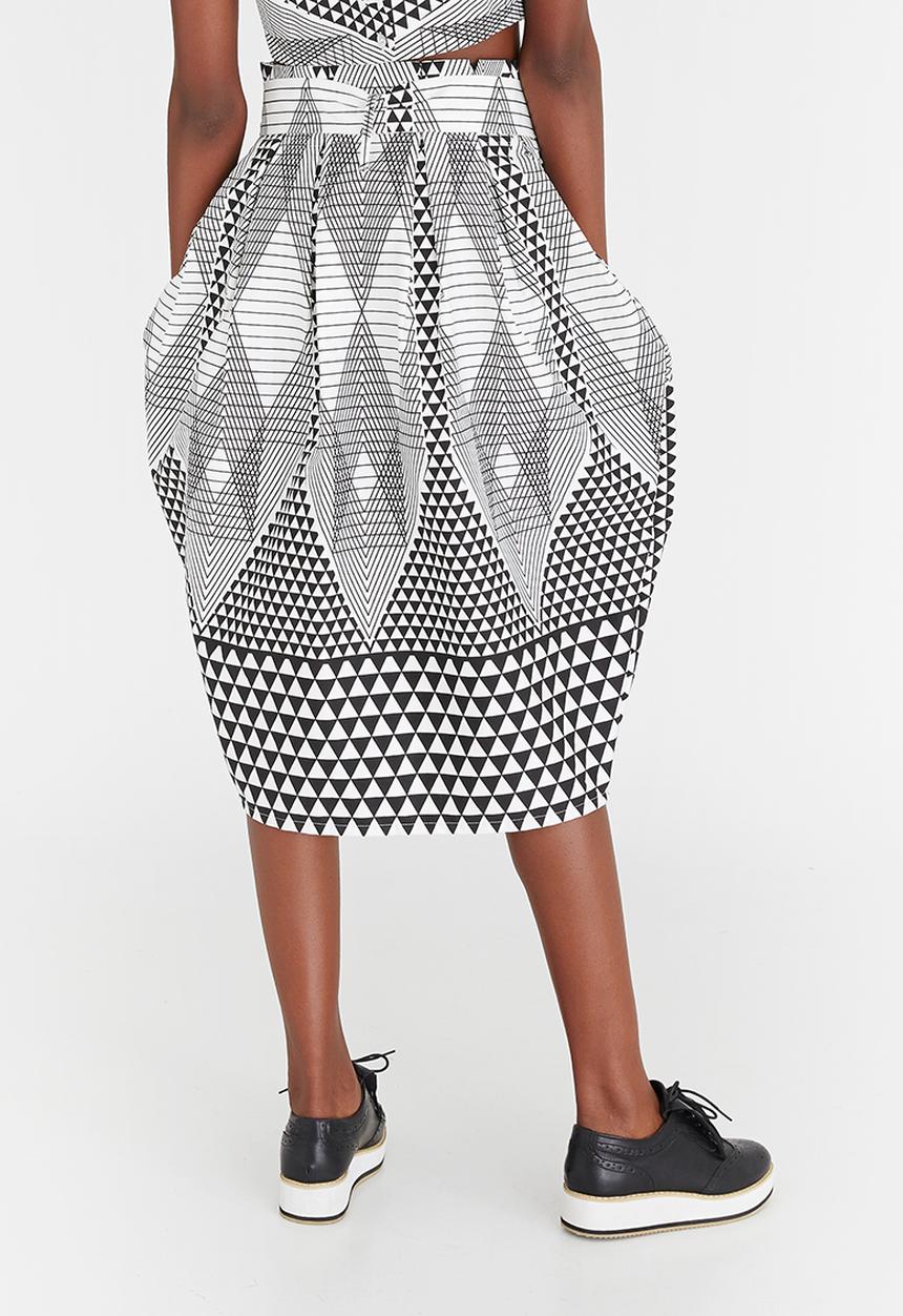 Chulaap - Diamond Print Paperbag Waist Skirt Black and White
