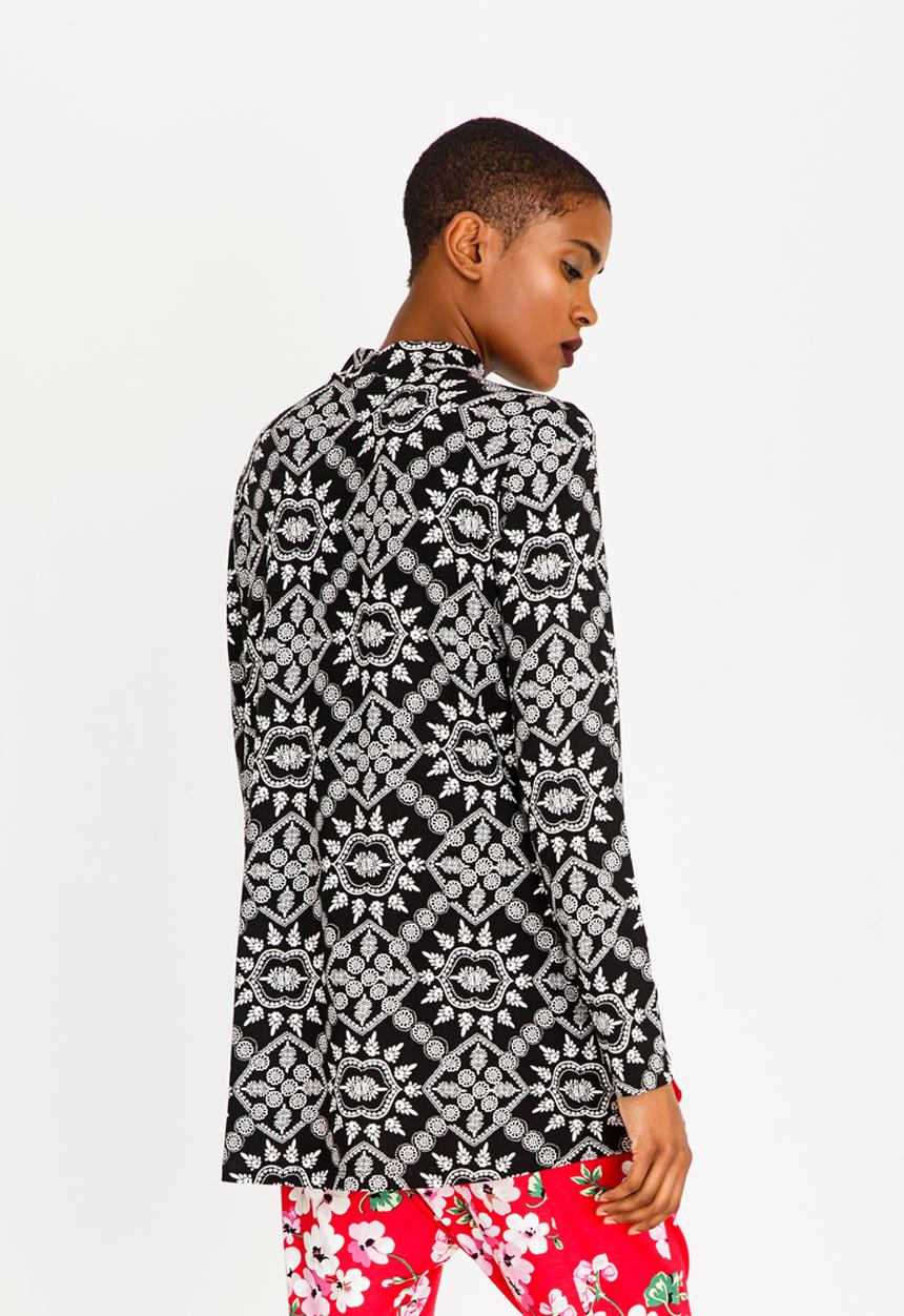 Slick - Estella Keyhole Top Black and White