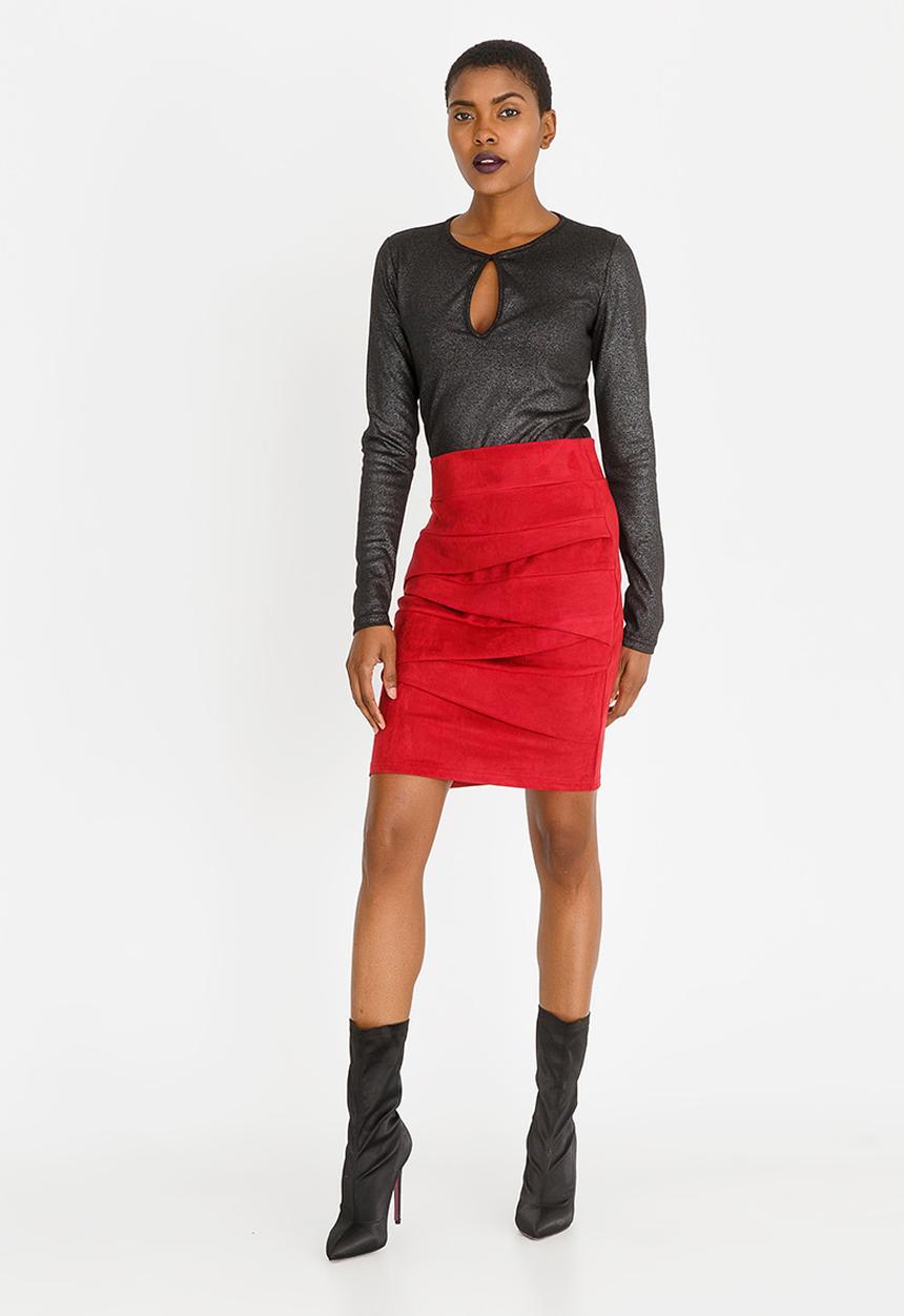Revenge - Pleat Detail Skirt Burgundy