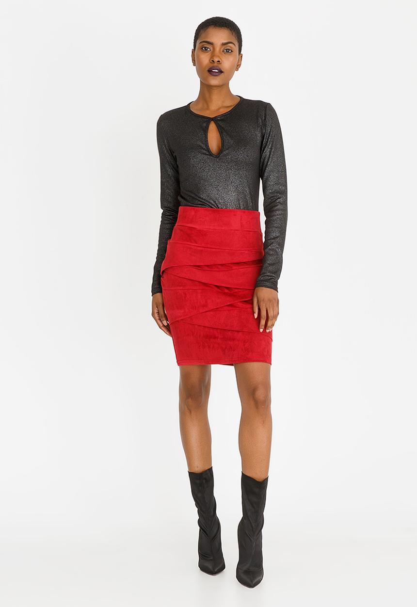 Revenge - Pleat Detail Skirt Burgundy