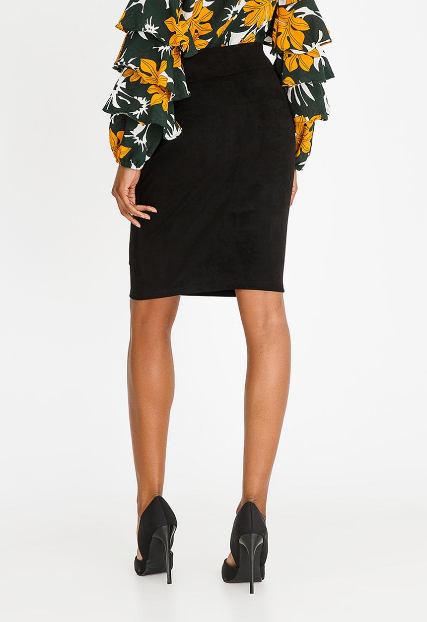 Revenge - Pleat Detail Skirt Black