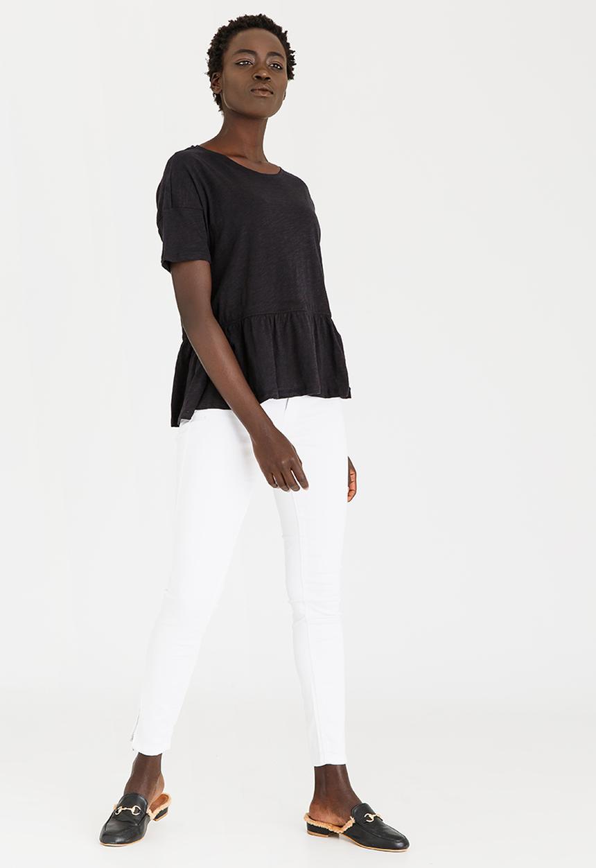 ONLY - Leah Ruffle Detail Tee Black