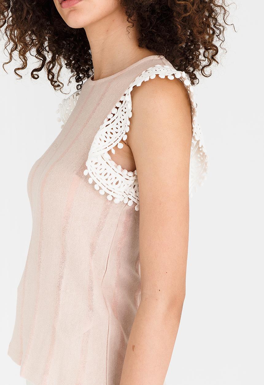 Vero Moda - Amari Lace Frill Top Beige