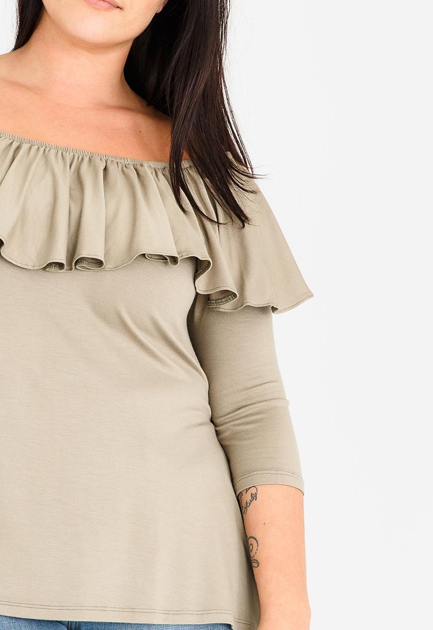 STYLE REPUBLIC PLUS - Bardot Top with Frill Khaki Green