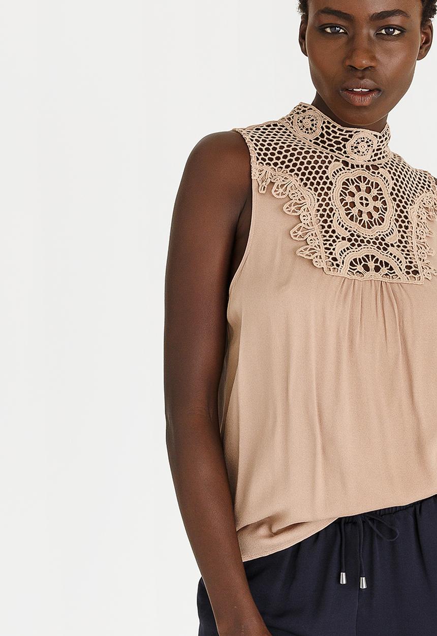 Vero Moda - Julina Lace Detail Top Stone/Beige
