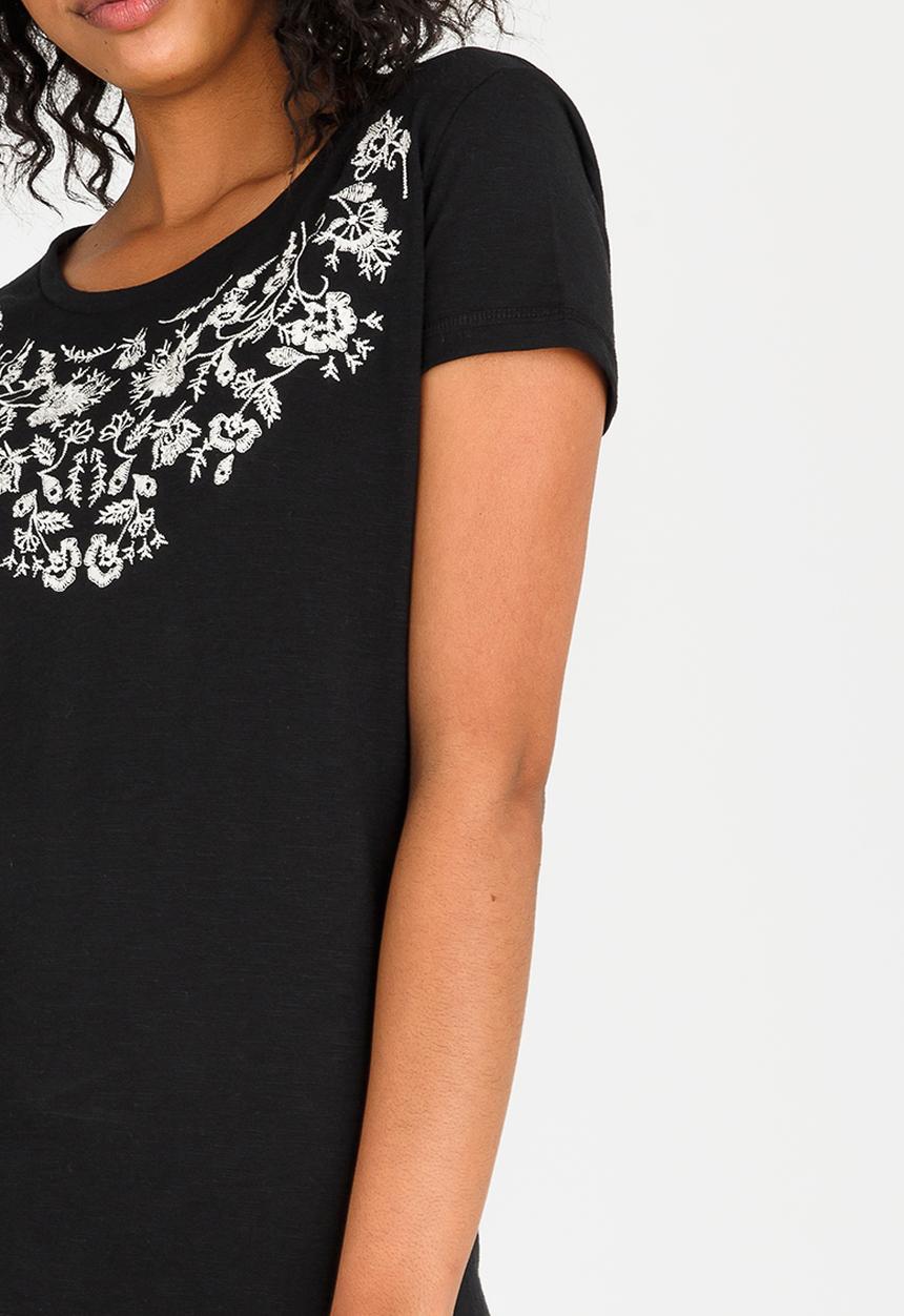 JEEP - Embroidered Scoop Neck Tee Black