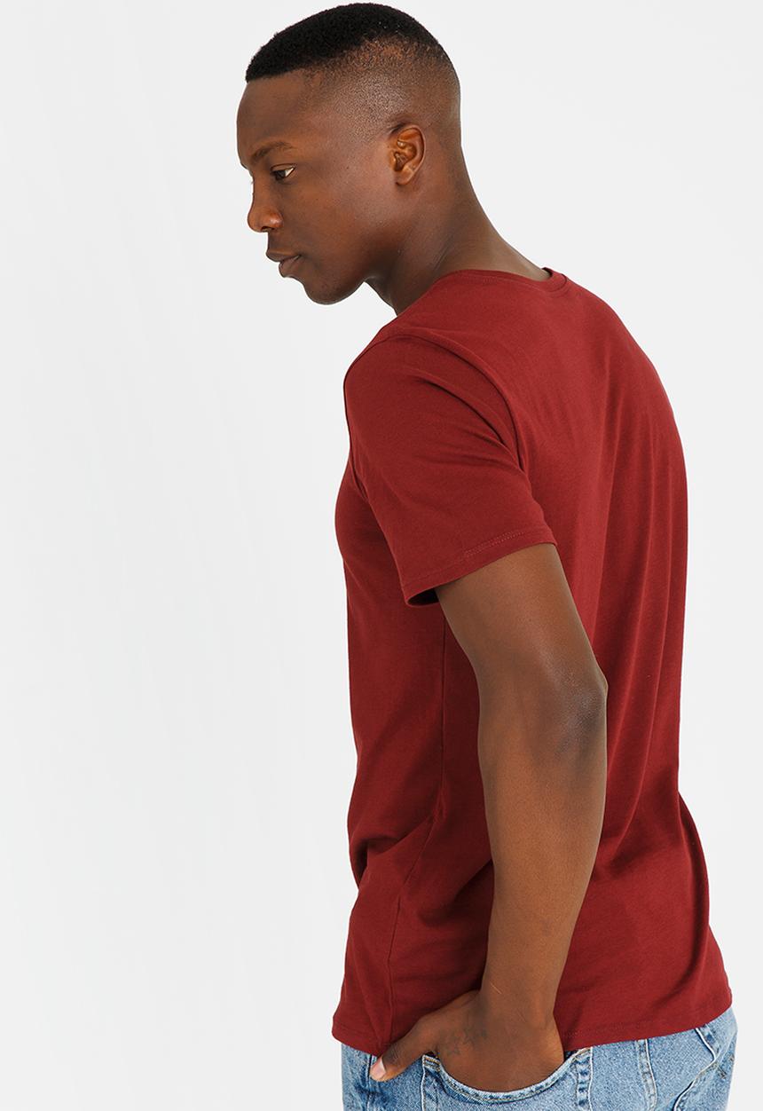Nike - NSW Tee Vnk Club Embrd Ftra Dark Red