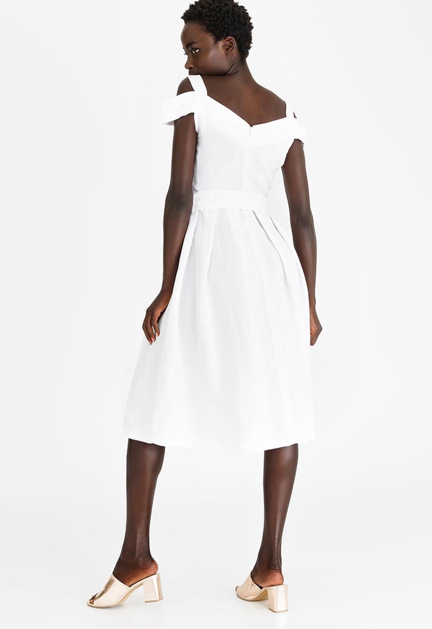 edit - Linen Blend Cold Shoulder Fit and Flare Dress White
