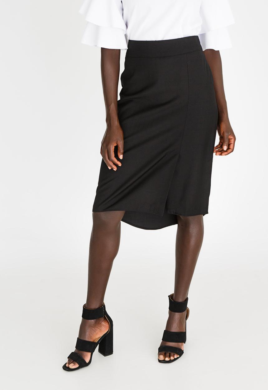STYLE REPUBLIC - Dip Hem Fitted Skirt Black