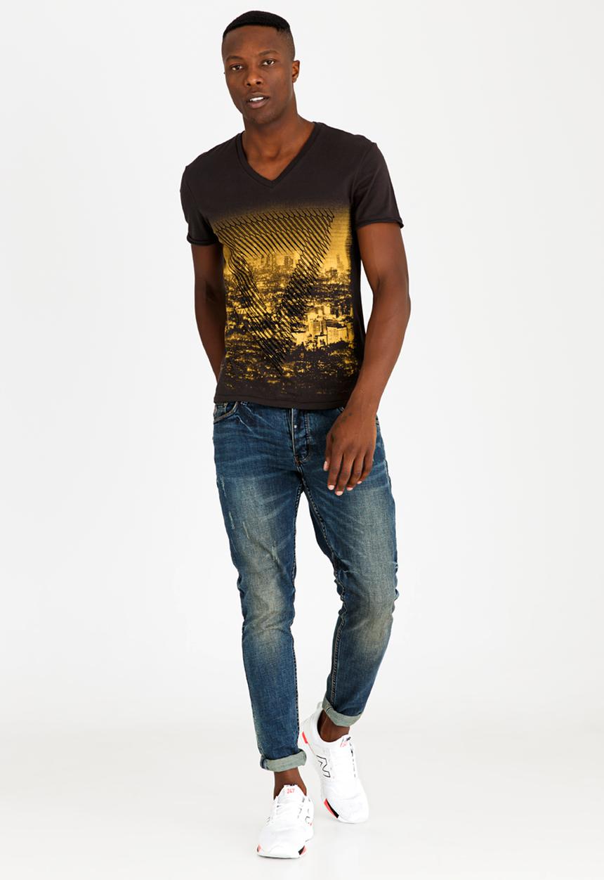 GUESS - BSC Linear City V- Neck Tee Charcoal