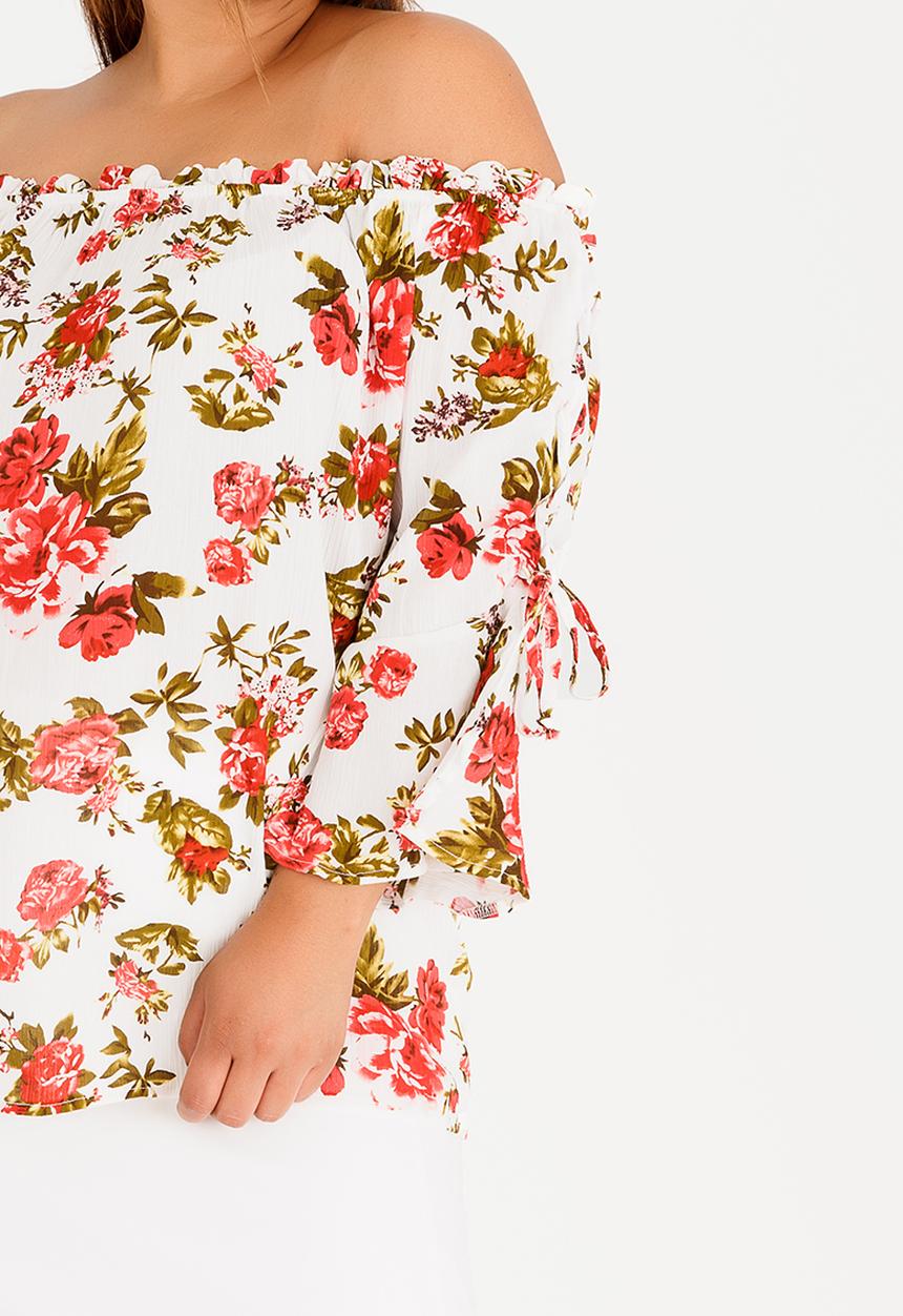 STYLE REPUBLIC PLUS - Bardot Tunic with Sleeve Detail Floral