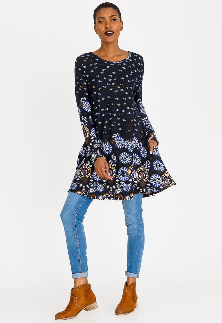 Revenge - Flare Detail Top Navy