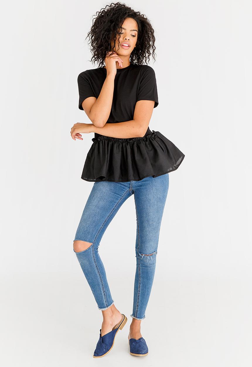 STYLE REPUBLIC - Frill Hem T-shirt Black